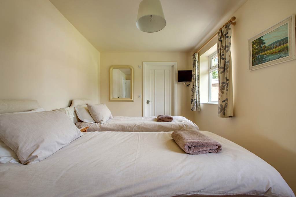 Twin Bedroom