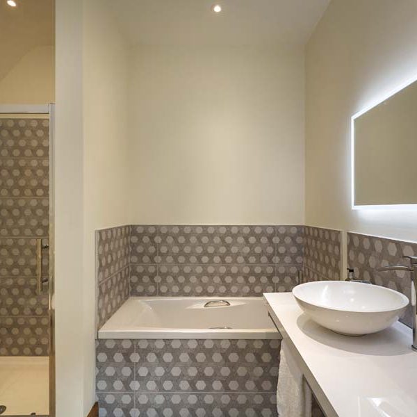 Kingsize Ensuite Bathroom